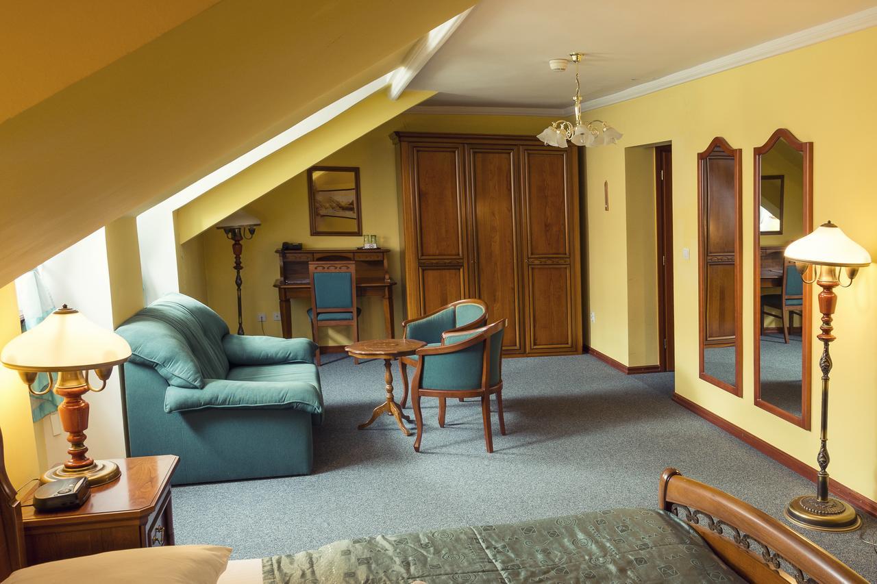 Wellness Hotel Kastiel Jaslovské Bohunice Εξωτερικό φωτογραφία